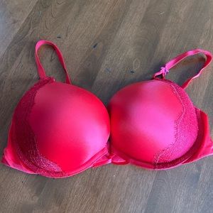 Super push up bra! Victoria’s Secret bra!